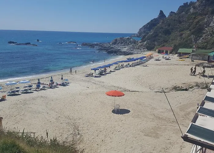 农家乐 阿格里图里斯莫海景酒店