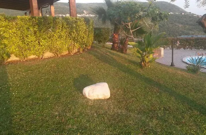 阿格里图里斯莫海景酒店 农家乐